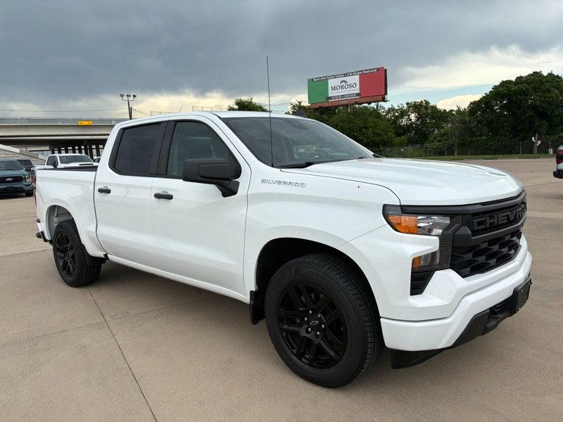 Chevrolet Silverado 1500 Vehicle Full-screen Gallery Image 8