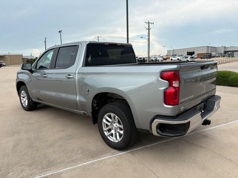 Chevrolet Silverado 1500 Vehicle Full-screen Gallery Image 4