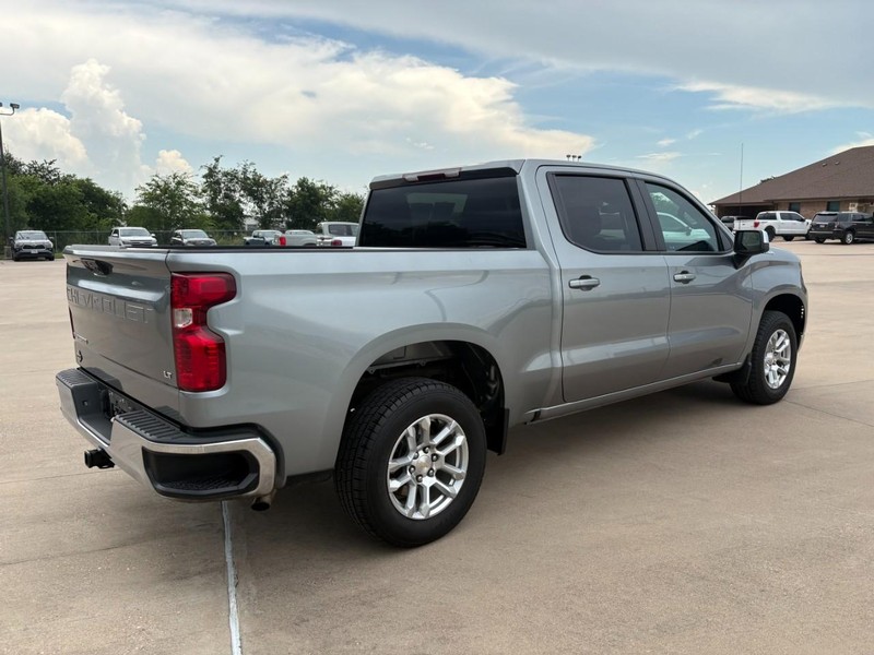 Chevrolet Silverado 1500 Vehicle Full-screen Gallery Image 6