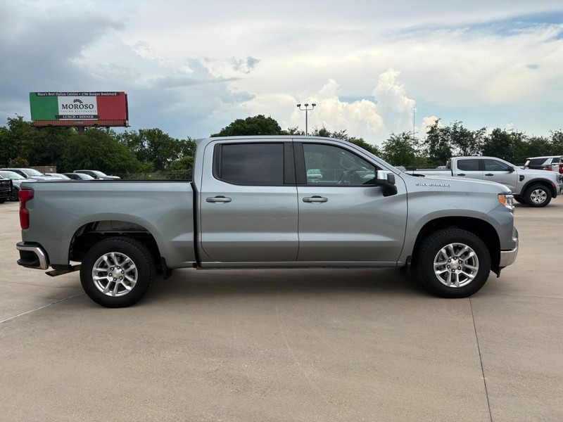 Chevrolet Silverado 1500 Vehicle Full-screen Gallery Image 7