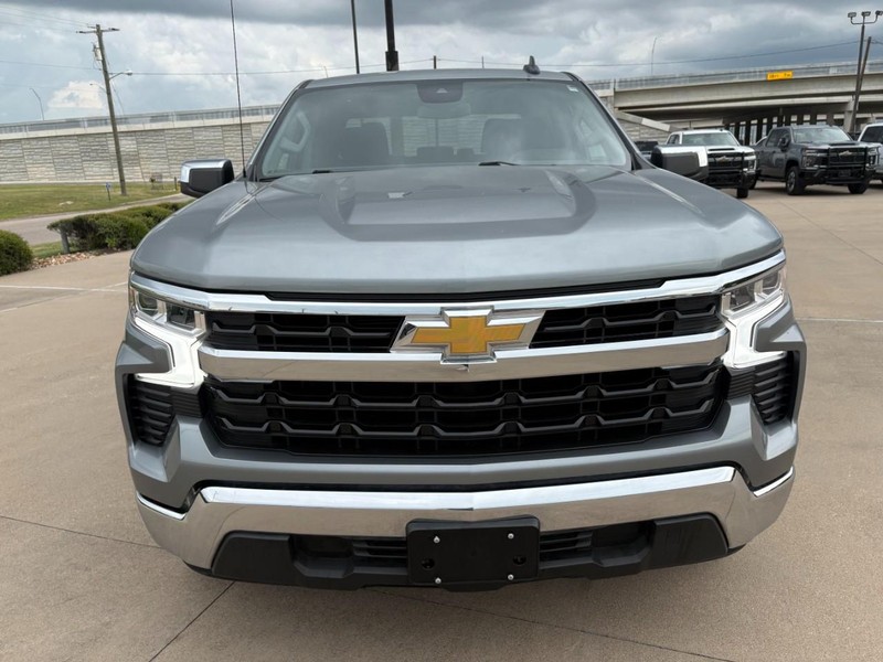Chevrolet Silverado 1500 Vehicle Full-screen Gallery Image 9