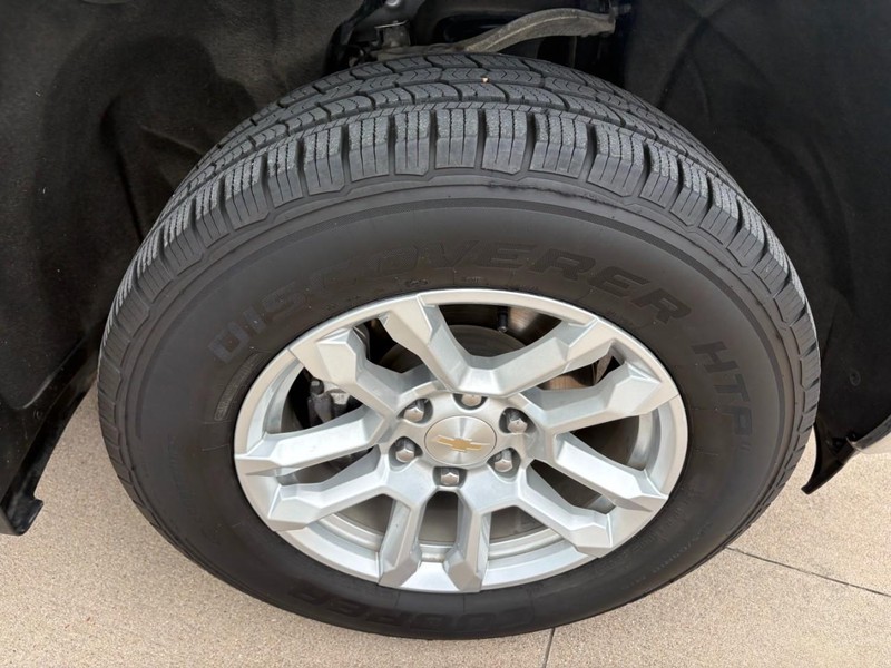 Chevrolet Silverado 1500 Vehicle Full-screen Gallery Image 10
