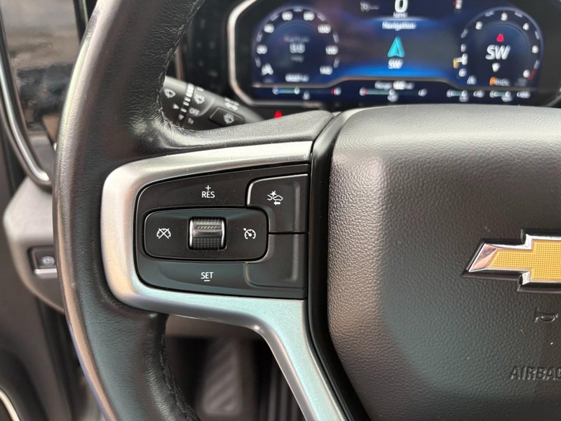 Chevrolet Silverado 1500 Vehicle Full-screen Gallery Image 23