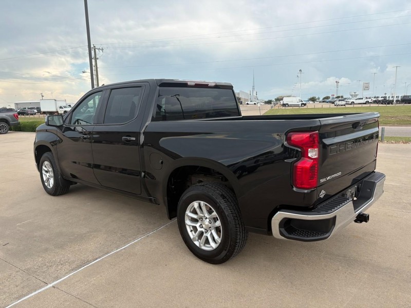 Chevrolet Silverado 1500 Vehicle Full-screen Gallery Image 4