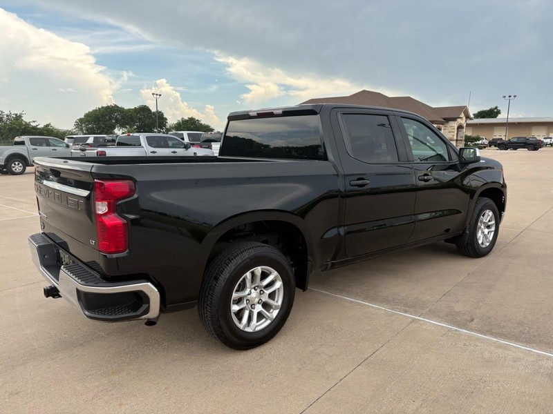 Chevrolet Silverado 1500 Vehicle Full-screen Gallery Image 6