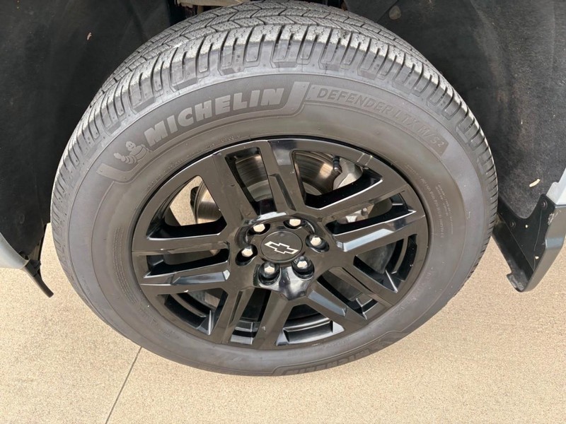 Chevrolet Silverado 1500 Vehicle Full-screen Gallery Image 10