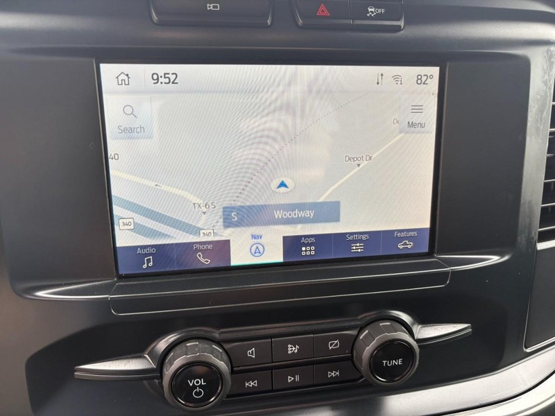 Ford F-150 Vehicle Full-screen Gallery Image 25