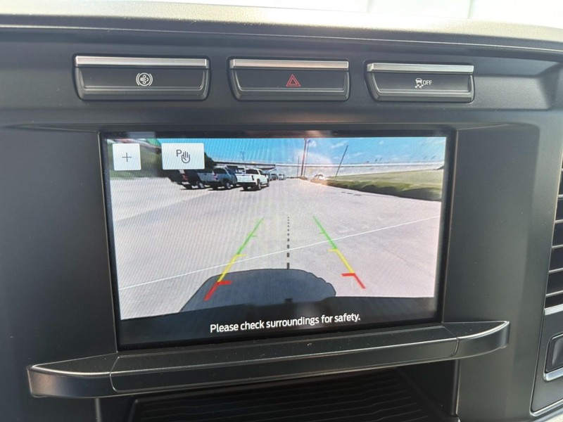 Ford Super Duty F-250 SRW Vehicle Full-screen Gallery Image 28