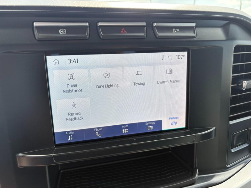 Ford Super Duty F-250 SRW Vehicle Full-screen Gallery Image 30