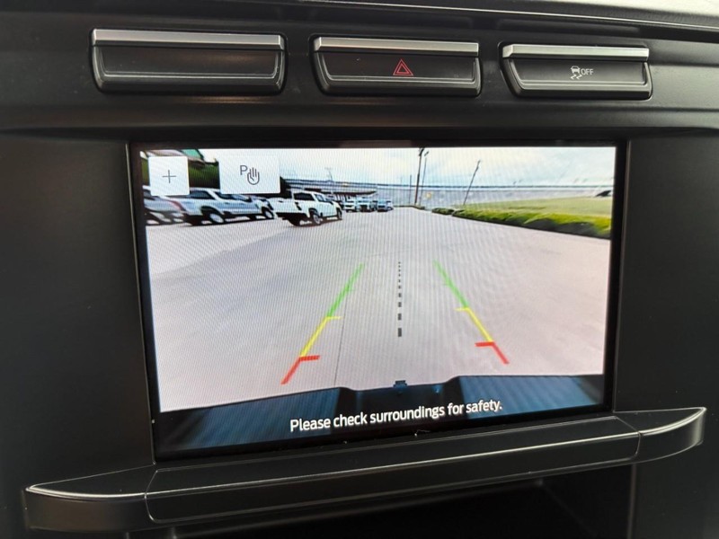 Ford Super Duty F-250 SRW Vehicle Full-screen Gallery Image 30