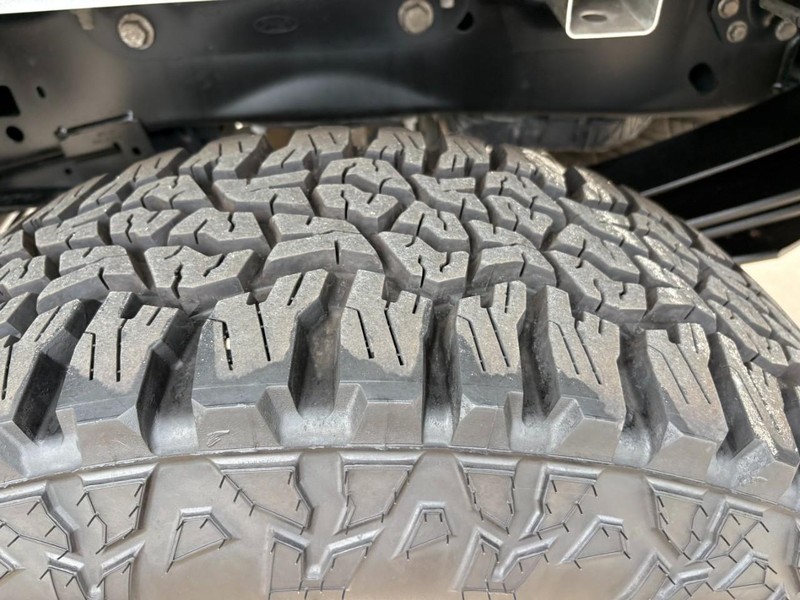 Ford Super Duty F-250 SRW Vehicle Full-screen Gallery Image 12
