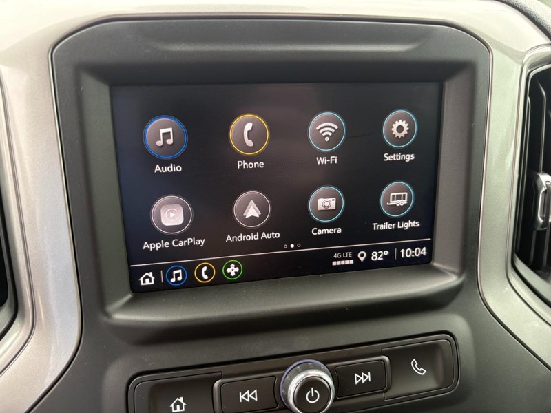 Chevrolet Silverado 2500HD Vehicle Full-screen Gallery Image 28