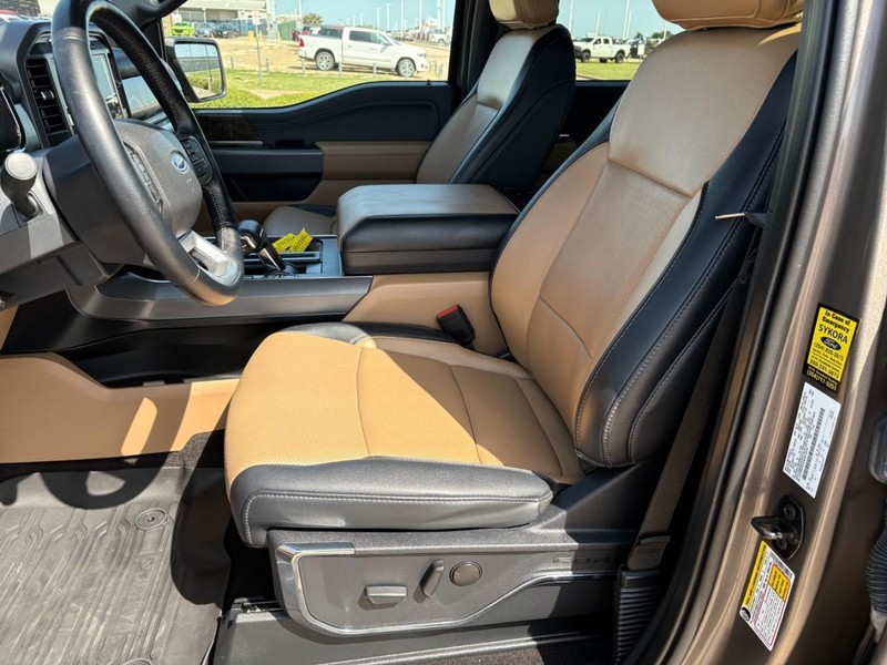 Ford F-150 Vehicle Full-screen Gallery Image 11