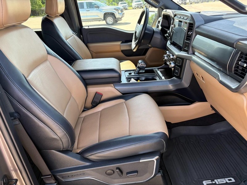 Ford F-150 Vehicle Full-screen Gallery Image 21