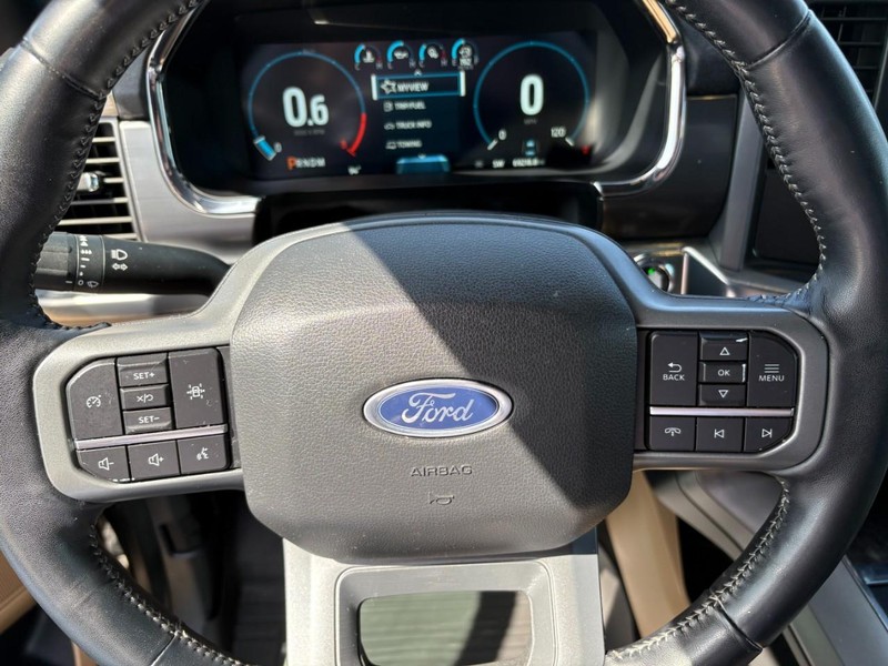 Ford F-150 Vehicle Full-screen Gallery Image 22