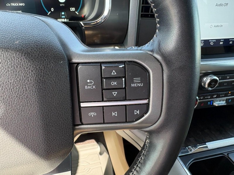 Ford F-150 Vehicle Full-screen Gallery Image 24