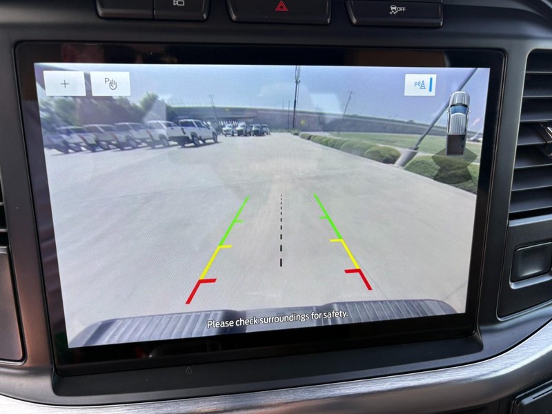 Ford F-150 Vehicle Full-screen Gallery Image 27