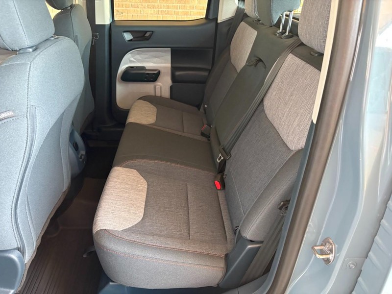 Ford Maverick Vehicle Full-screen Gallery Image 16