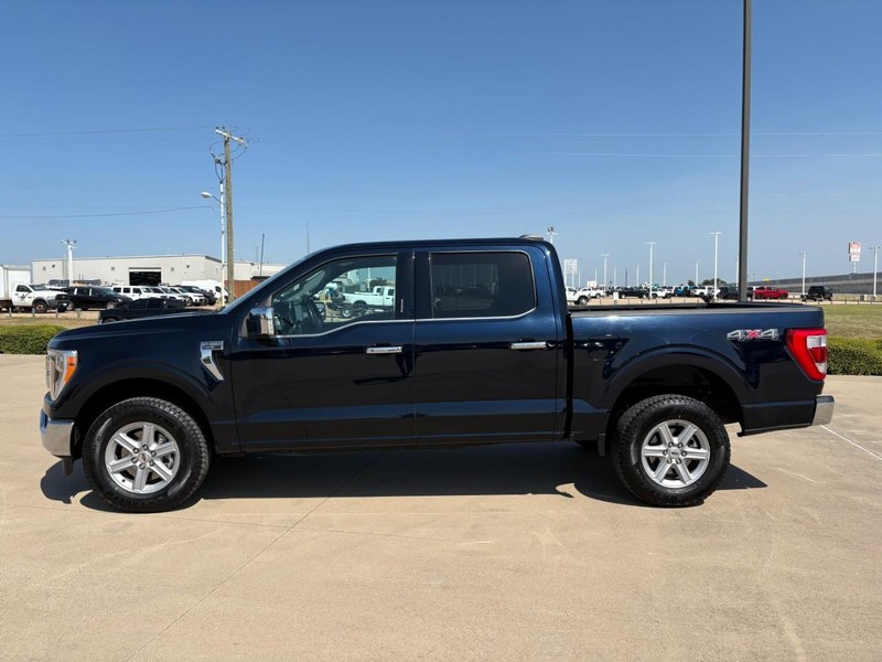 Ford F-150 Vehicle Full-screen Gallery Image 3