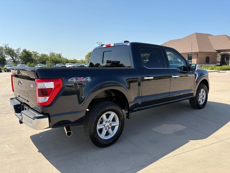Ford F-150 Vehicle Full-screen Gallery Image 6