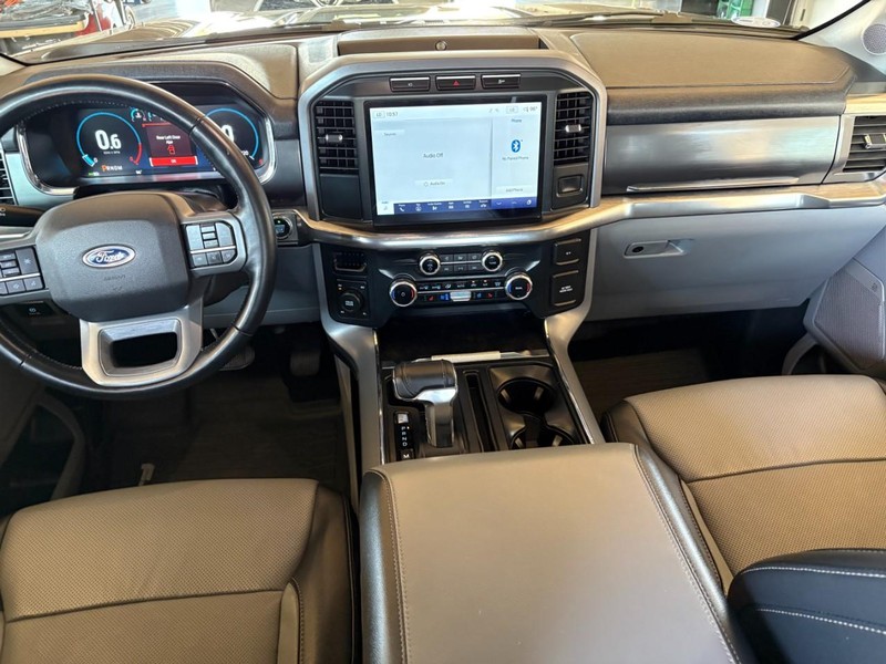 Ford F-150 Vehicle Full-screen Gallery Image 19