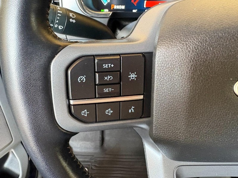 Ford F-150 Vehicle Full-screen Gallery Image 25