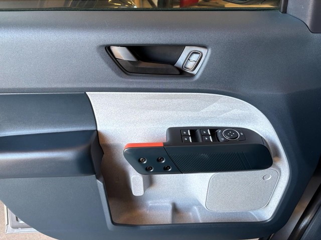 Ford Maverick Vehicle Full-screen Gallery Image 13