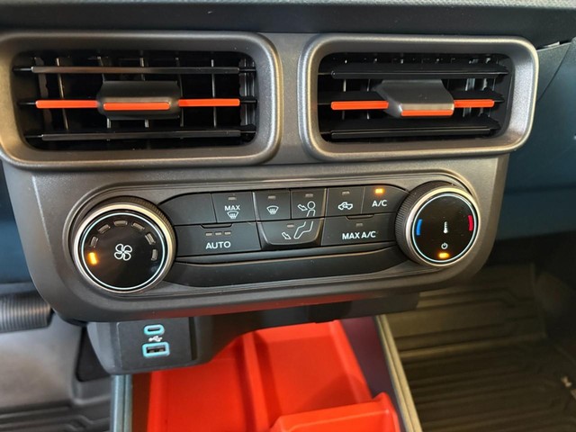 Ford Maverick Vehicle Full-screen Gallery Image 29