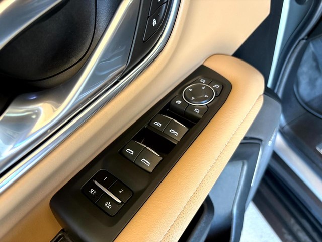 Chevrolet Tahoe Vehicle Full-screen Gallery Image 14