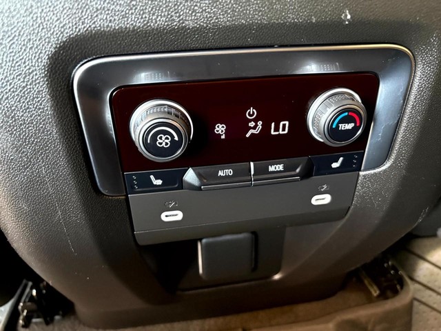 Chevrolet Tahoe Vehicle Full-screen Gallery Image 20