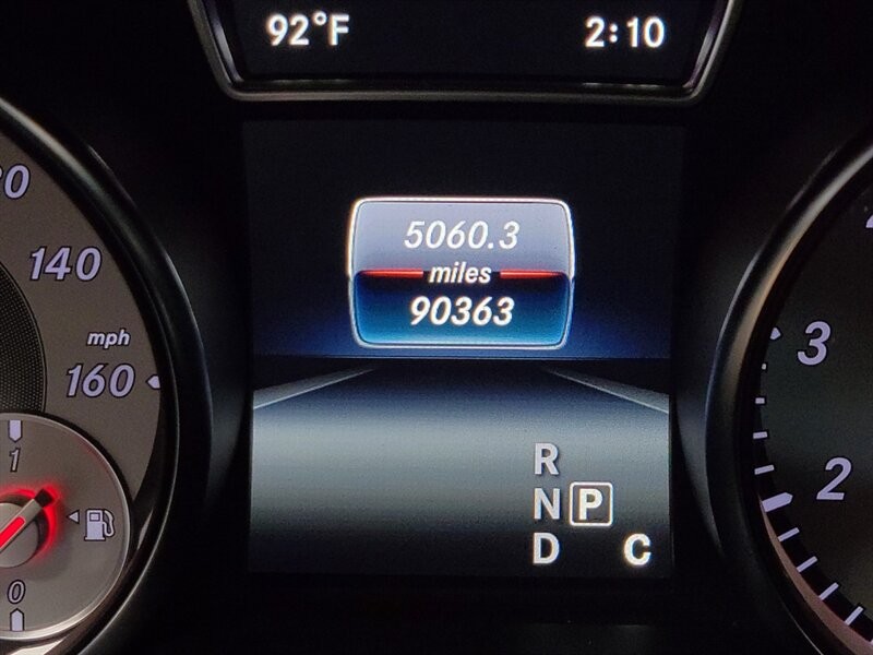 Mercedes-Benz 250 Vehicle Full-screen Gallery Image 47