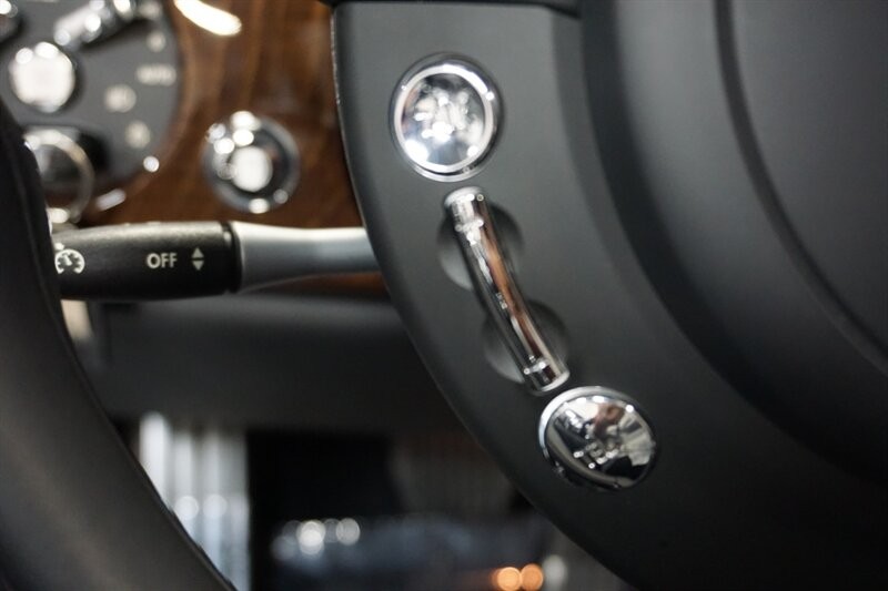 Rolls-Royce Phantom Vehicle Full-screen Gallery Image 47