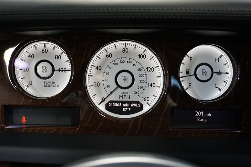 Rolls-Royce Phantom Vehicle Full-screen Gallery Image 49