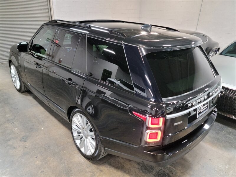 Land Rover Range Rover Supercharged Vehicle Full-screen Gallery Image 08