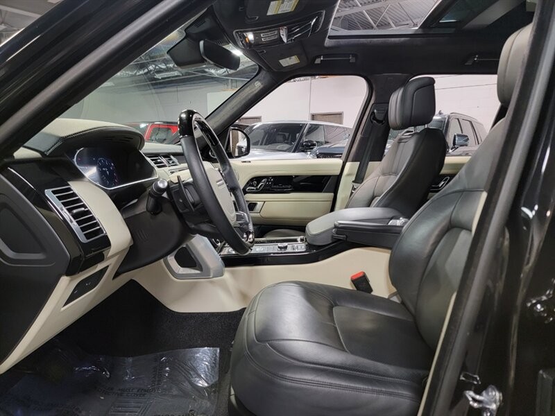 Land Rover Range Rover Supercharged Vehicle Full-screen Gallery Image 23