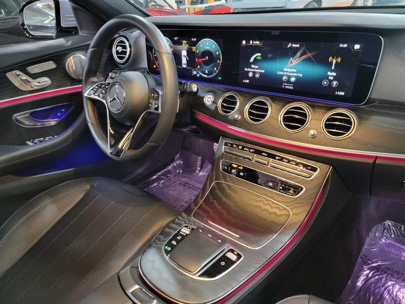 Mercedes-Benz 350 Vehicle Full-screen Gallery Image 41