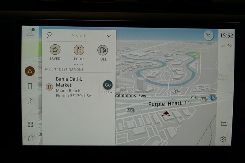 Land Rover Defender 90 X-Dynamic HSE Vehicle Full-screen Gallery Image 50