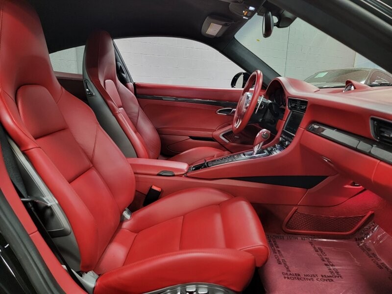 Porsche 911 Turbo Vehicle Full-screen Gallery Image 25