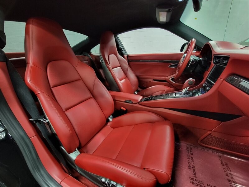 Porsche 911 Turbo Vehicle Full-screen Gallery Image 26