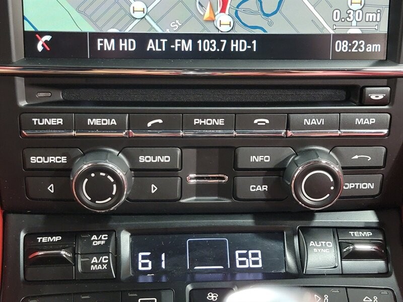 Porsche 911 Turbo Vehicle Full-screen Gallery Image 45