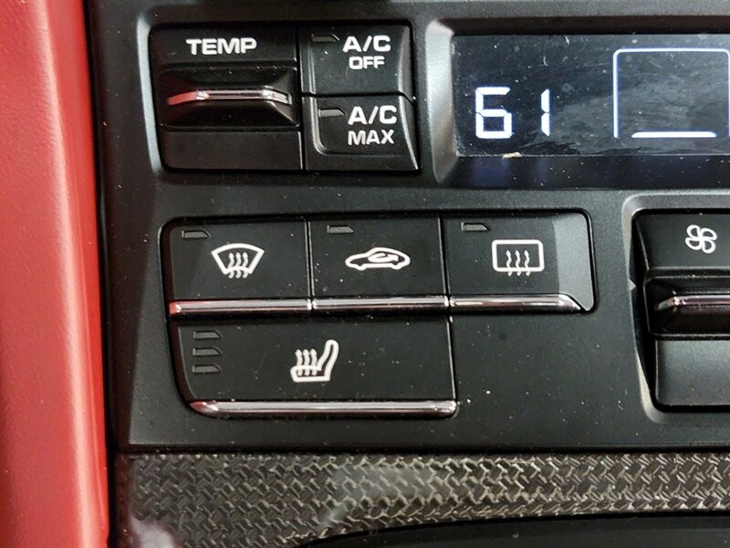 Porsche 911 Turbo Vehicle Full-screen Gallery Image 47