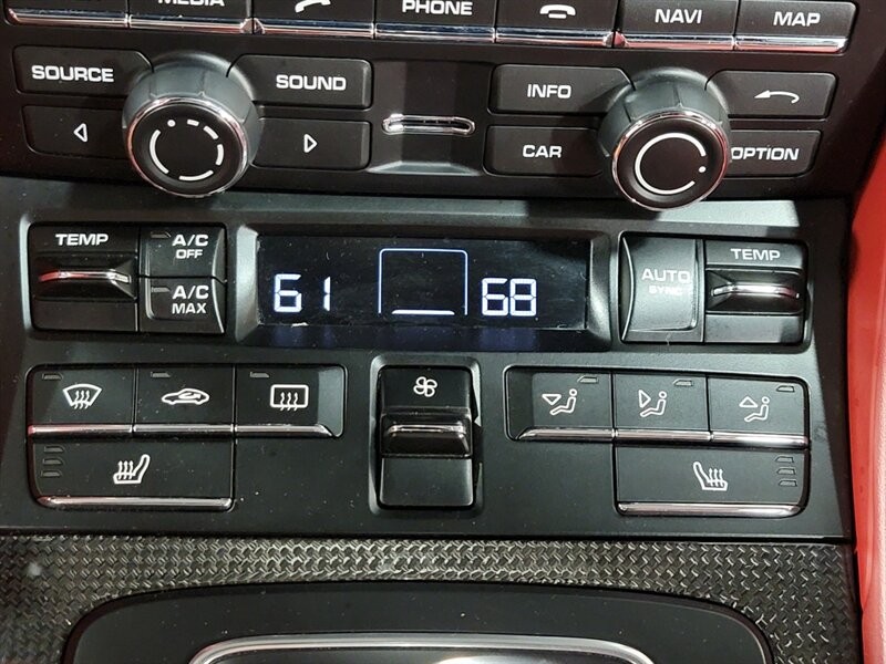 Porsche 911 Turbo Vehicle Full-screen Gallery Image 49