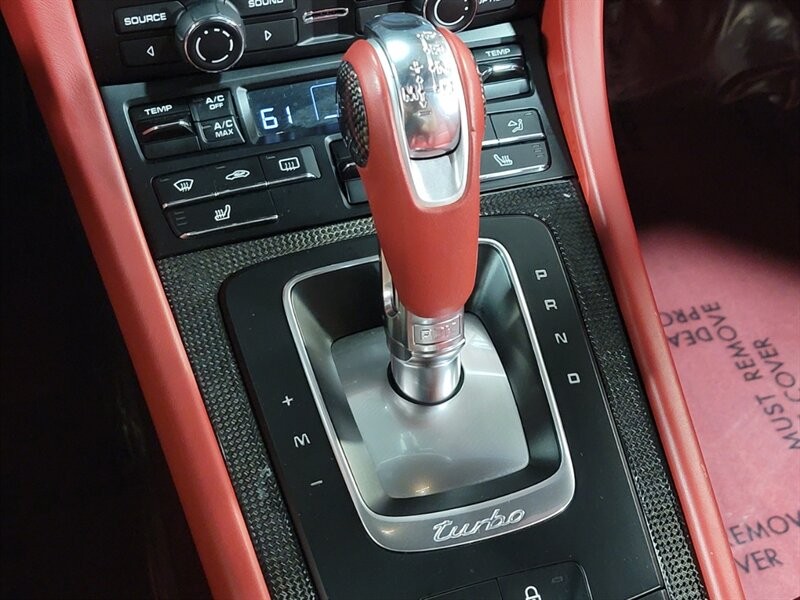 Porsche 911 Turbo Vehicle Full-screen Gallery Image 50