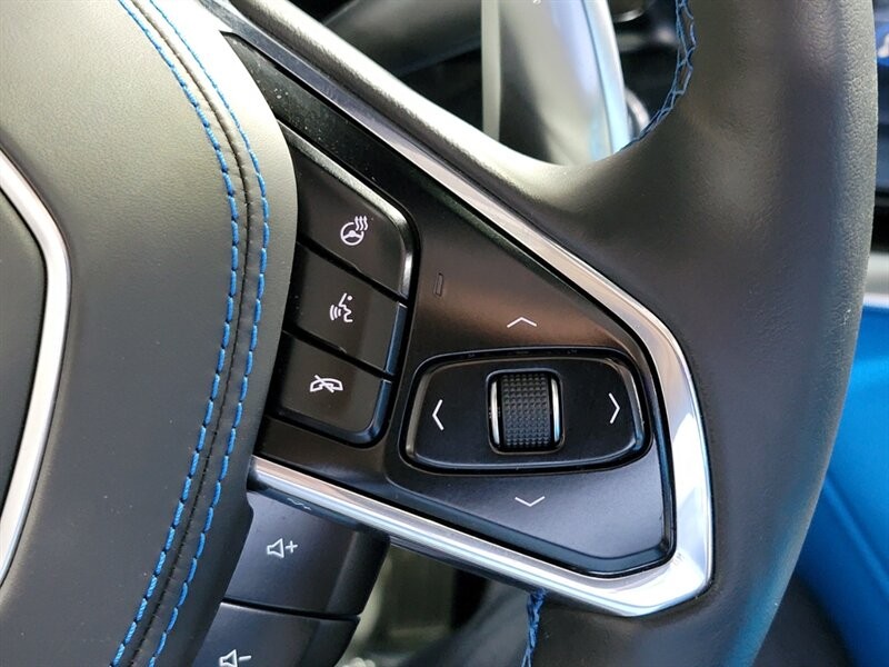 Chevrolet CORVETTE Stingray 3LT Vehicle Full-screen Gallery Image 37