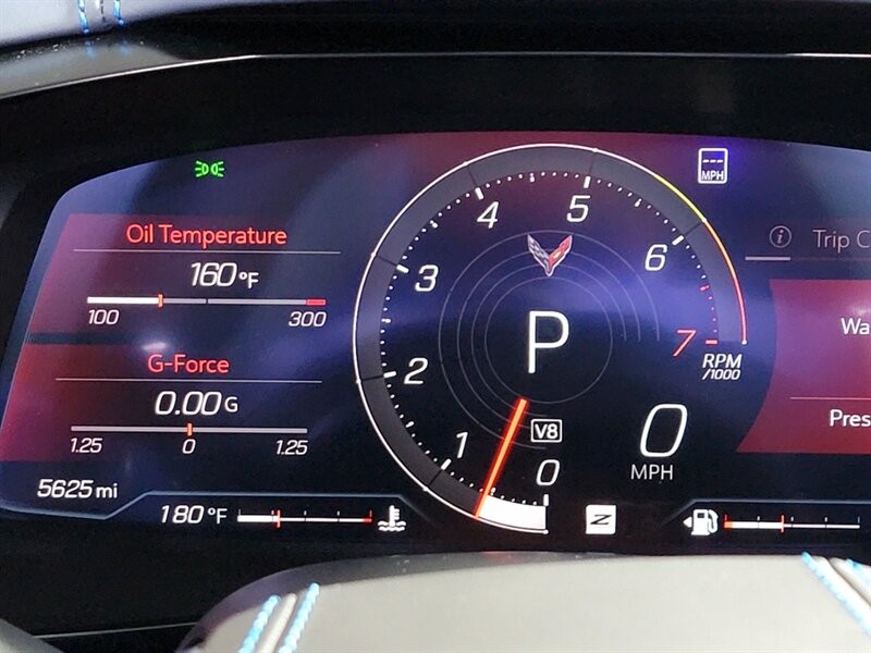 Chevrolet CORVETTE Stingray 3LT Vehicle Full-screen Gallery Image 46