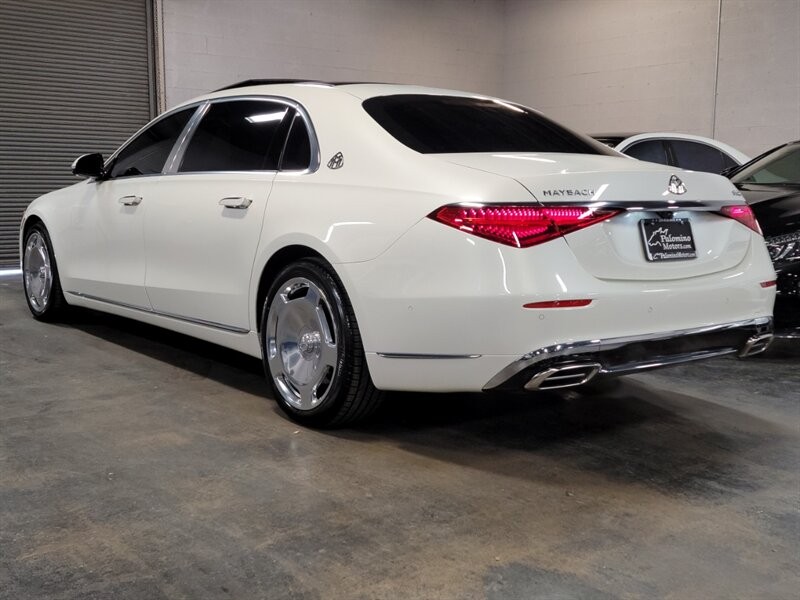 Mercedes-Benz Maybach S580 4Matic Vehicle Full-screen Gallery Image 08