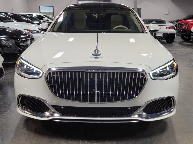 Mercedes-Benz Maybach S580 4Matic Vehicle Full-screen Gallery Image 19