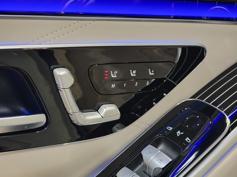 Mercedes-Benz Maybach S580 4Matic Vehicle Full-screen Gallery Image 22