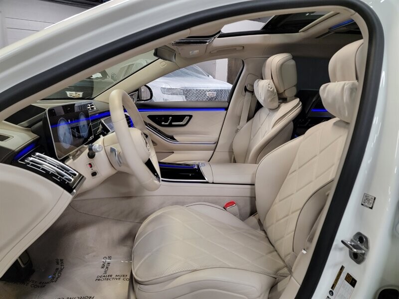 Mercedes-Benz Maybach S580 4Matic Vehicle Full-screen Gallery Image 25