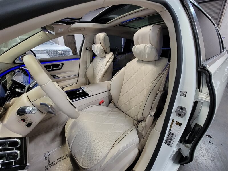 Mercedes-Benz Maybach S580 4Matic Vehicle Full-screen Gallery Image 26